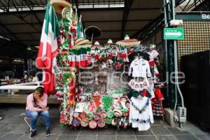 ADORNOS PATRIOS