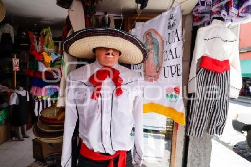ADORNOS PATRIOS