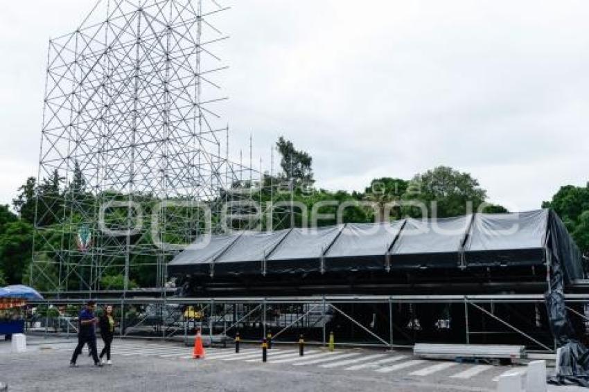 ESCENARIO . JULIÓN ÁLVAREZ