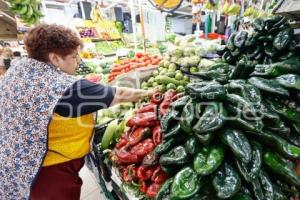 FIESTAS PATRIAS . MERCADO