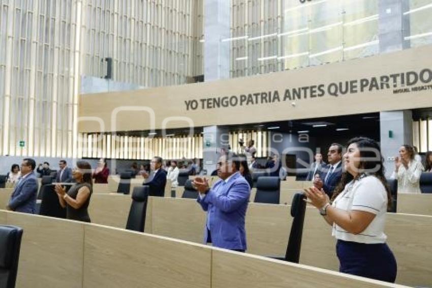 CONGRESO . SESIÓN EXTRAORDINARIA