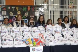 SAN ANDRÉS CHOLULA . ENTREGA ÚTILES ESCOLARES