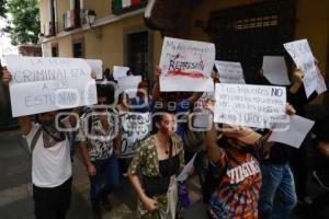 BUAP . MARCHA ESTUDIANTES