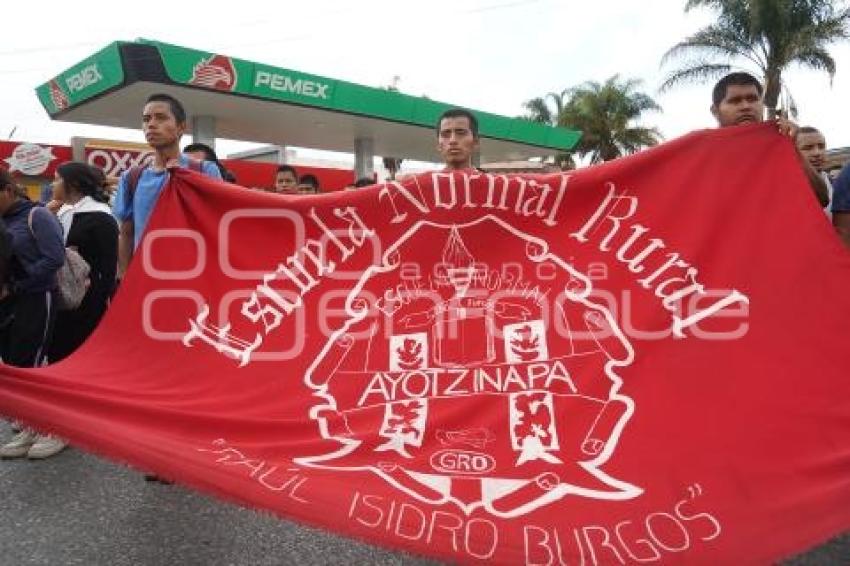 TLAXCALA . MANIFESTACIÓN DE NORMALISTAS