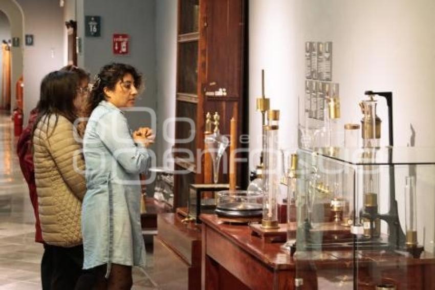 NOCHE DE MUSEOS