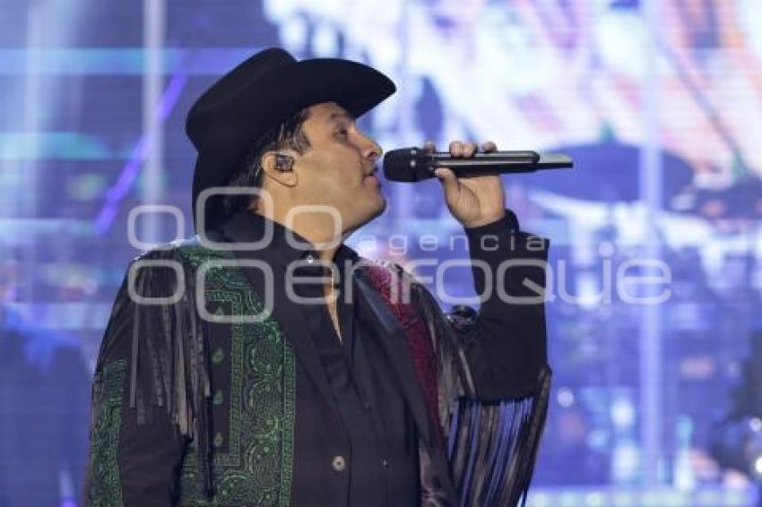 CONCIERTO . JULIÓN ÁLVAREZ