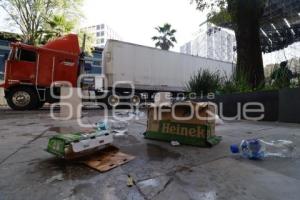 FIESTAS PATRIAS . BASURA