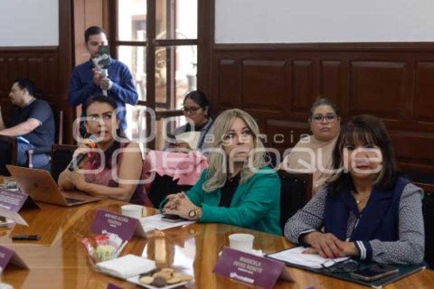 REGIDORES . COMISIÓN DERECHOS HUMANOS