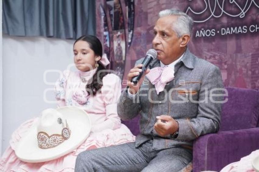 TLAXCALA . MUESTRA VESTIDOS CHARRAS
