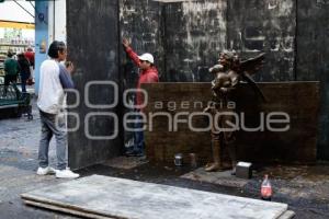 ESCULTURA . 5 DE MAYO