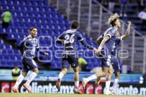 FÚTBOL . CLUB PUEBLA VS PACHUCA