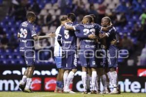 FÚTBOL . CLUB PUEBLA VS PACHUCA