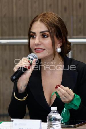 NAYELI SALVATORI