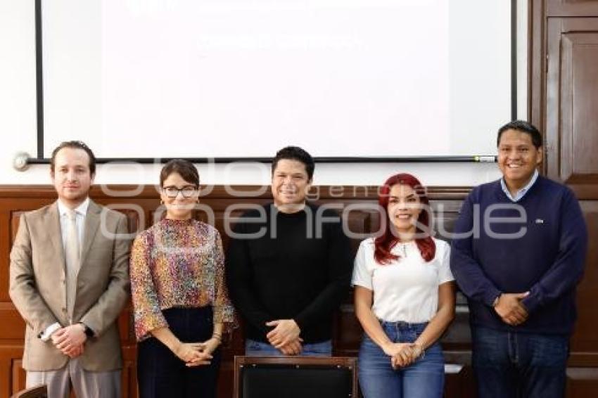 REGIDORES . COMISIÓN DE GOBERNACIÓN