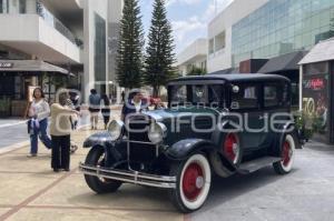 CCU . AUTOS ANTIGUOS