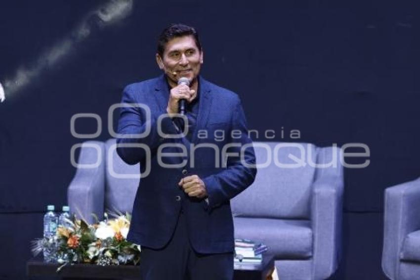 CONFERENCIA . CÉSAR LOZANO