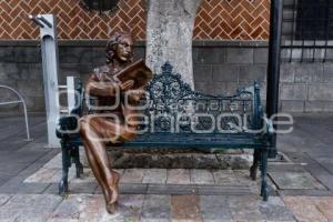 ESCULTURA . ELENA GARRO