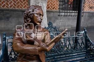 ESCULTURA . ELENA GARRO