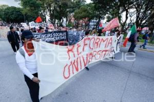 MANIFESTACIÓN . 2 DE OCTUBRE