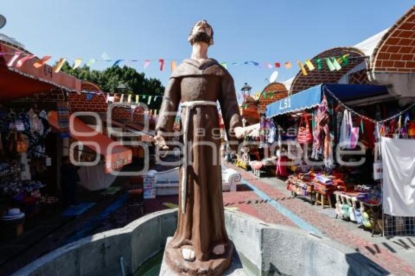 PARIÁN . ESTATUAS