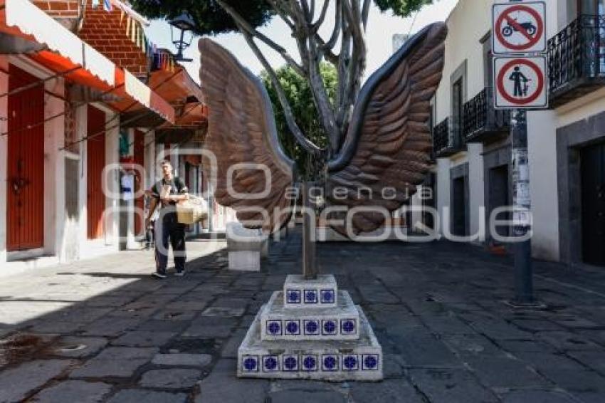 PARIÁN . ESTATUAS