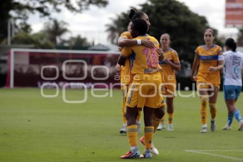 FÚTBOL FEMENIL . PUEBLA VS TIGRES