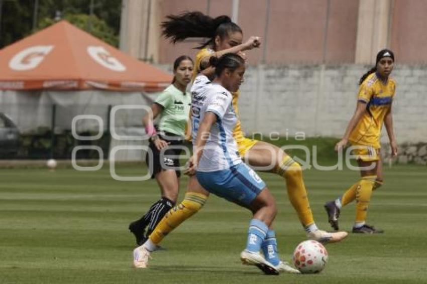 FÚTBOL FEMENIL . PUEBLA VS TIGRES