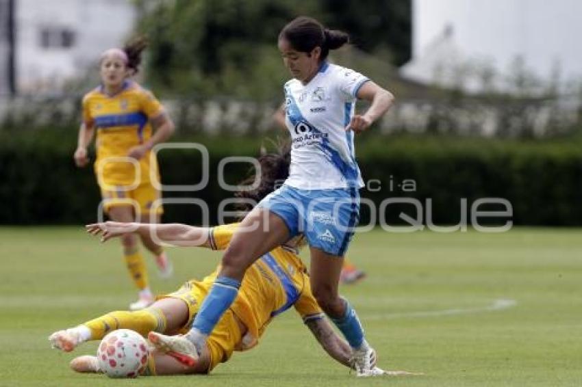 FÚTBOL FEMENIL . PUEBLA VS TIGRES