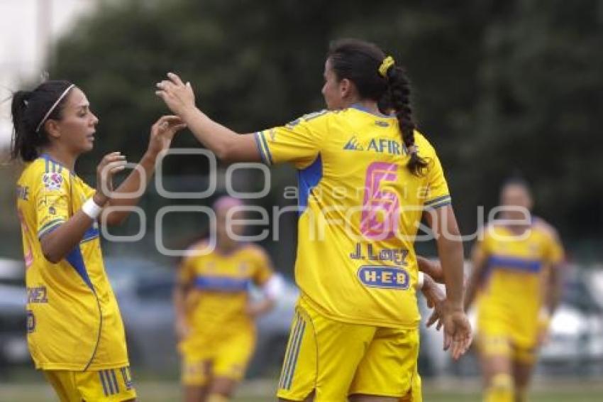 FÚTBOL FEMENIL . PUEBLA VS TIGRES