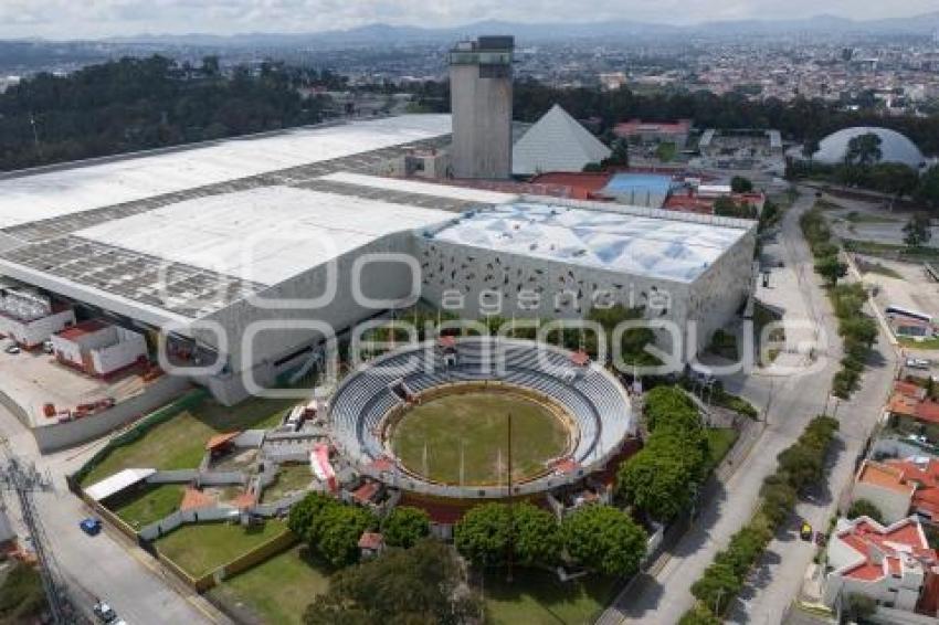 PLAZA DE TOROS . EL RELICARIO