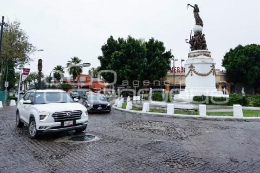 AVENIDA JUÁREZ . ROTONDA