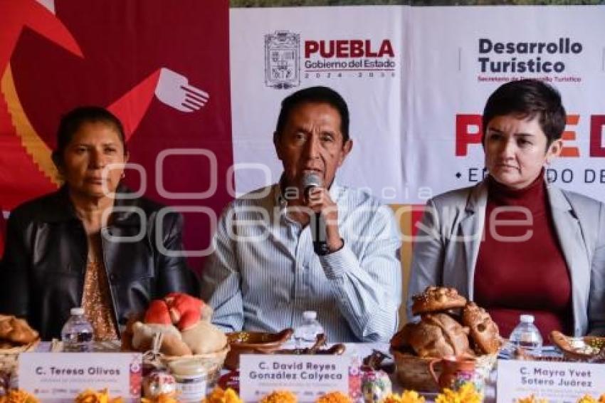 TURISMO . DÍA DE MUERTOS TOCHIMILCO