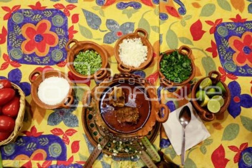CANIRAC . MOLE DE CADERAS