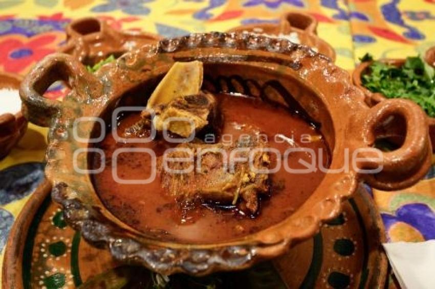 CANIRAC . MOLE DE CADERAS