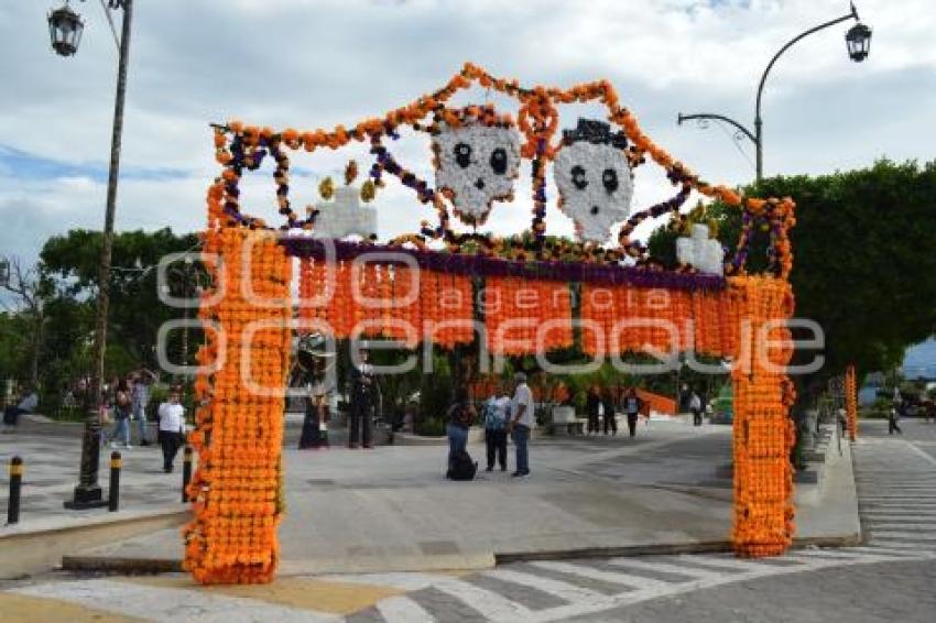 IZÚCAR . DÍA DE MUERTOS ZÓCALO