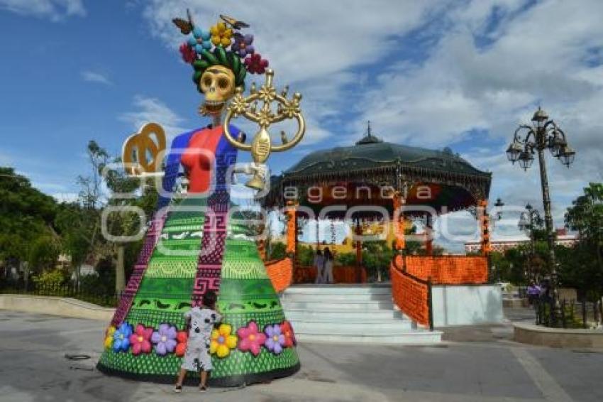 IZÚCAR . DÍA DE MUERTOS ZÓCALO
