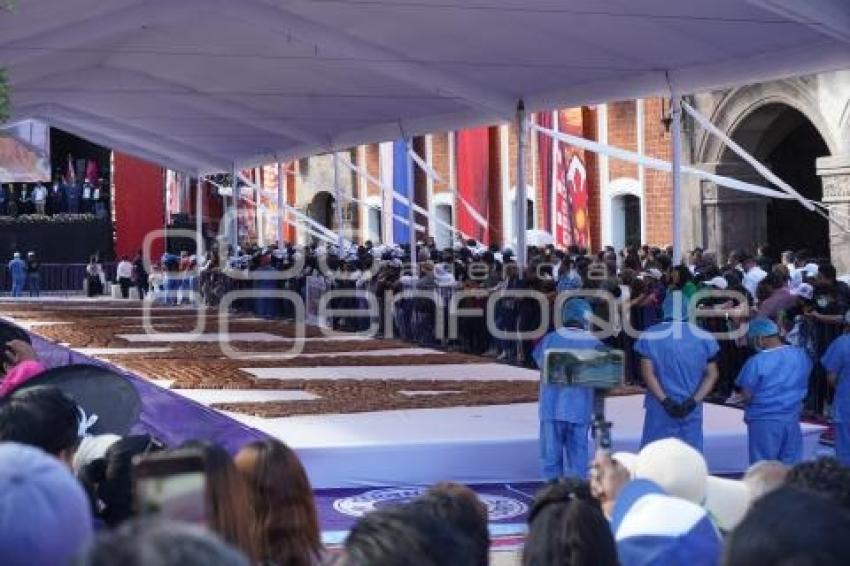 TLAXCALA . RECORD GUINESS PAN DE FIESTA