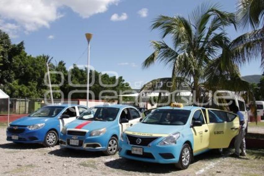 ACATLÁN . REVISTA VEHICULAR