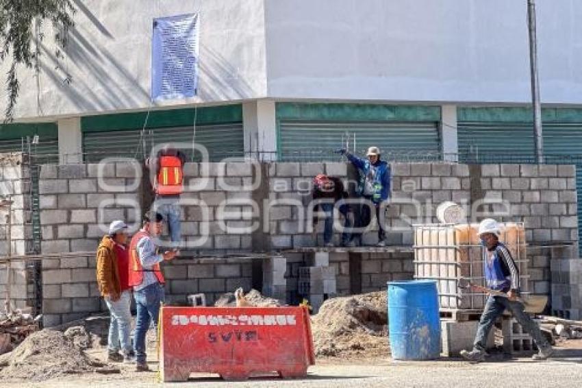 CENTRAL DE ABASTO . BARDA PERIMETRAL