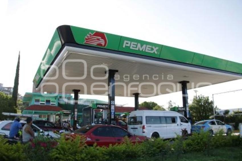 ACATLÁN . DESABASTO DE GASOLINA