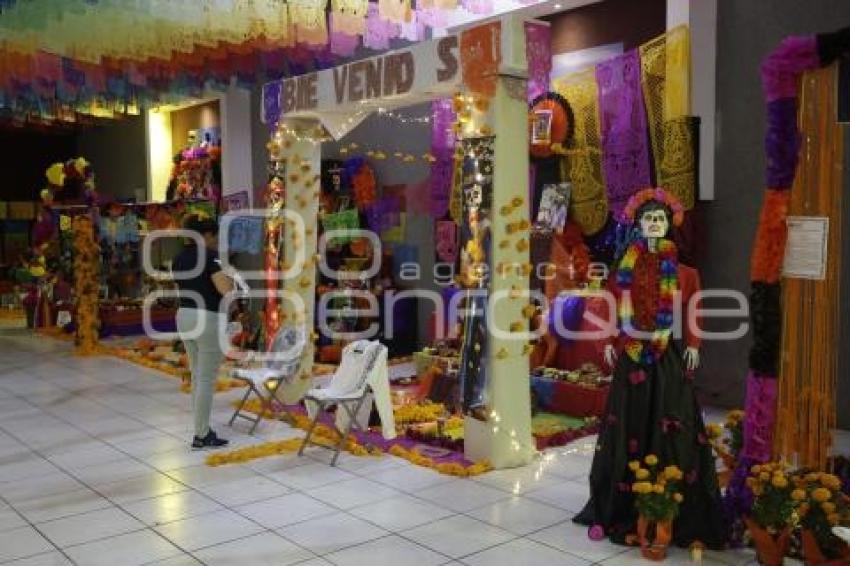 SAN PEDRO CHOLULA . CORREDOR DE OFRENDAS