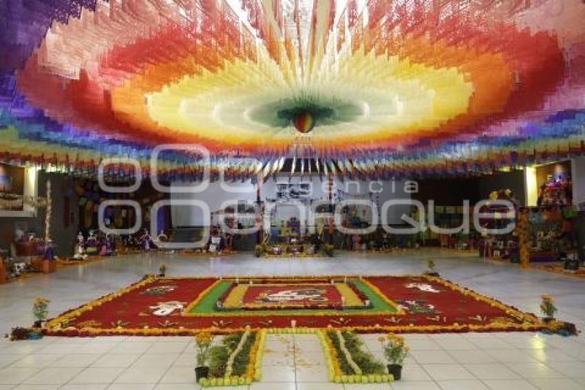 SAN PEDRO CHOLULA . CORREDOR DE OFRENDAS