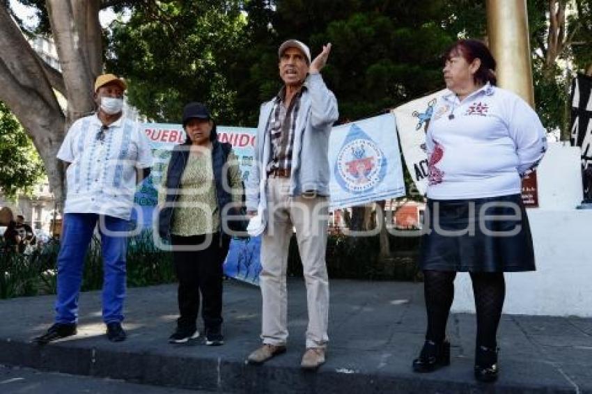 MANIFESTACIÓN . DEFENSORES DEL AGUA