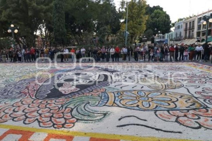 ZÓCALO . ALFOMBRA MONUMENTAL