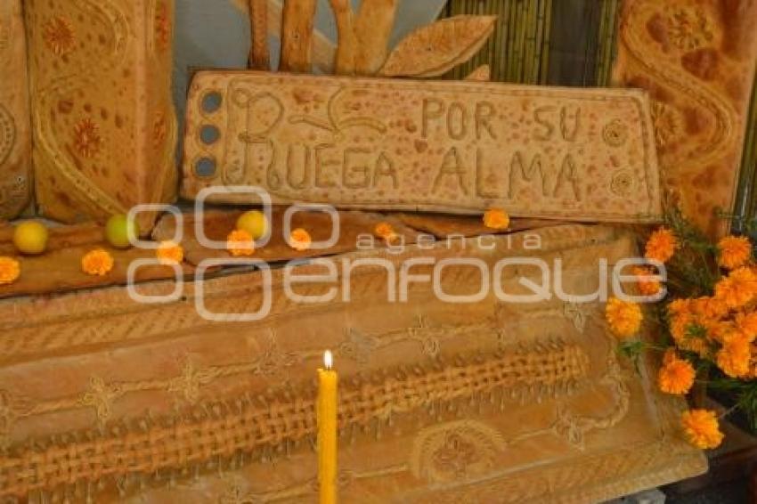 TOCHIMILCO . OFRENDA DE PAN