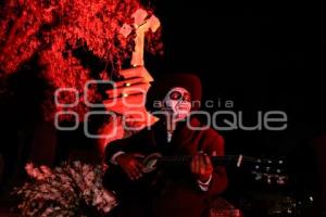 LA MUERTE ES UN SUEÑO . PANTEÓN