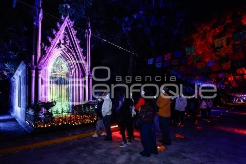 LA MUERTE ES UN SUEÑO . PANTEÓN