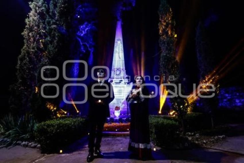 LA MUERTE ES UN SUEÑO . PANTEÓN