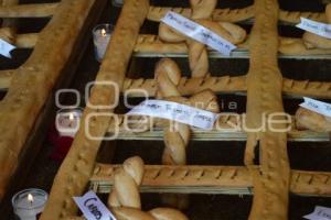 TOCHIMILCO . OFRENDA DE PAN