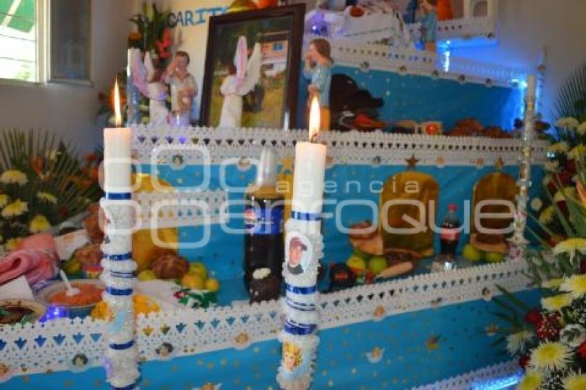 TOCHIMILCO . ALTARES MONUMENTALES